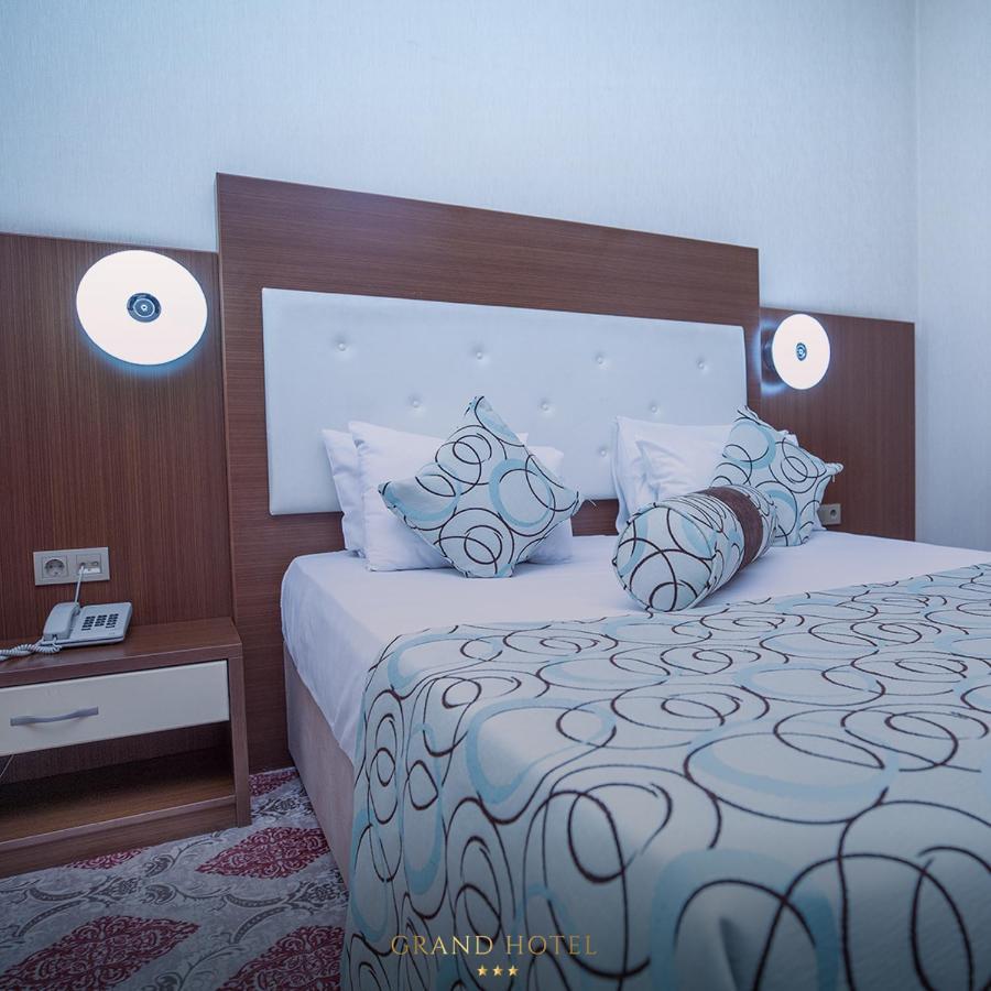 Grand Nakhchivan Hotel מראה חיצוני תמונה
