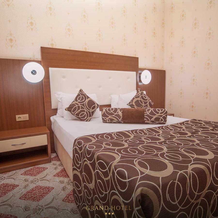 Grand Nakhchivan Hotel מראה חיצוני תמונה