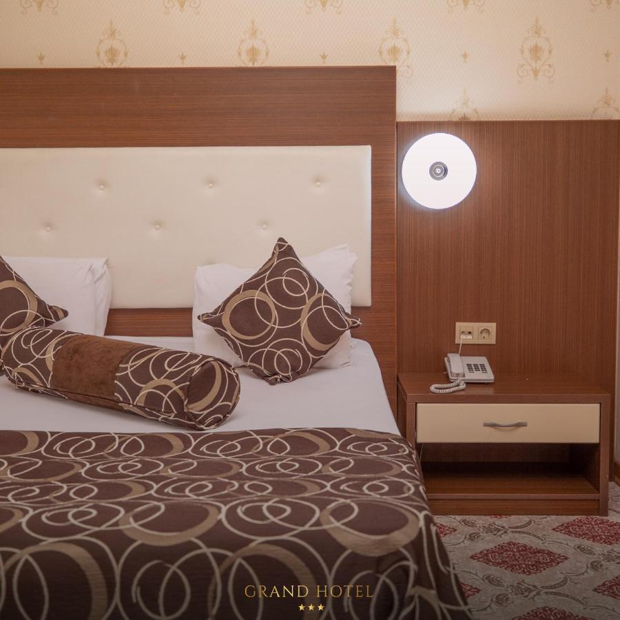 Grand Nakhchivan Hotel מראה חיצוני תמונה