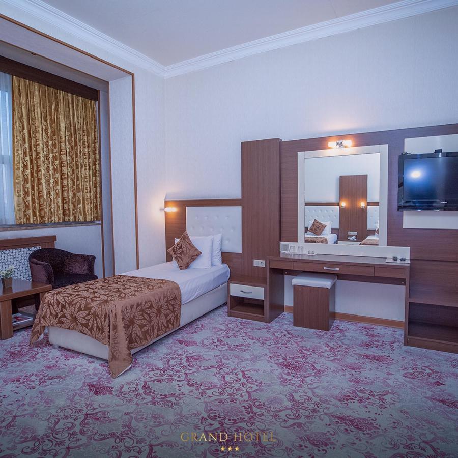 Grand Nakhchivan Hotel מראה חיצוני תמונה
