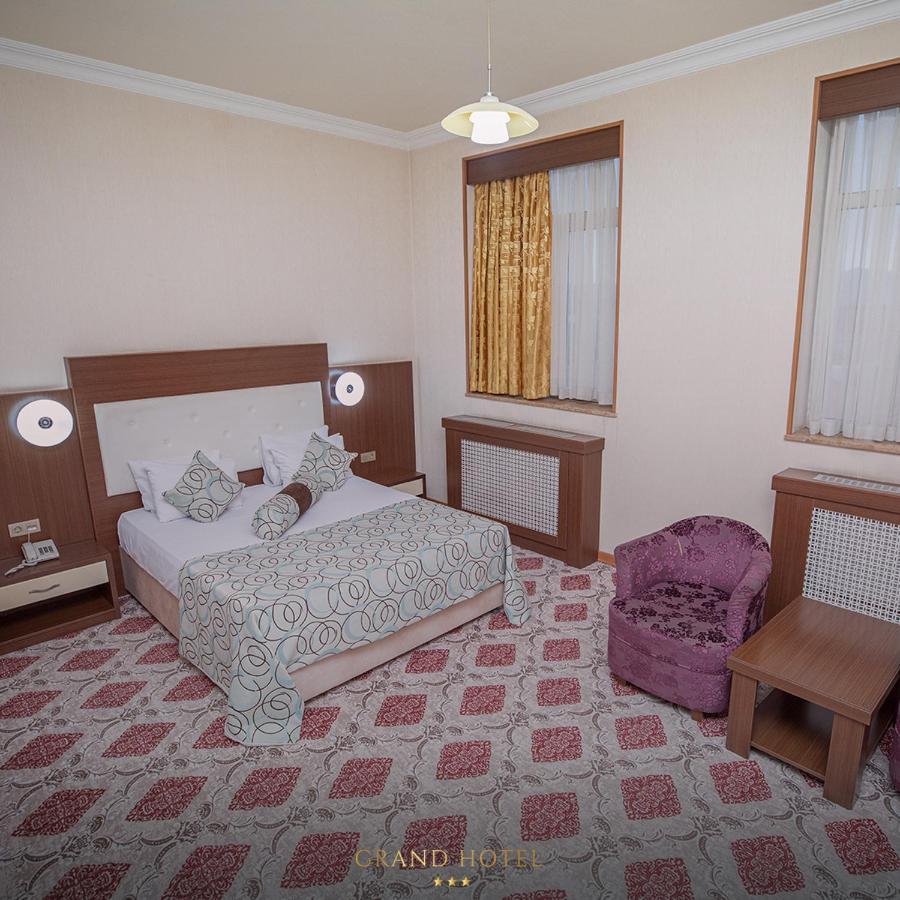 Grand Nakhchivan Hotel מראה חיצוני תמונה