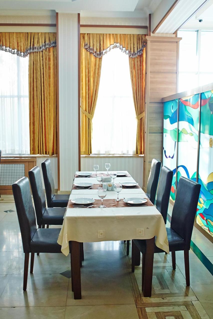 Grand Nakhchivan Hotel מראה חיצוני תמונה