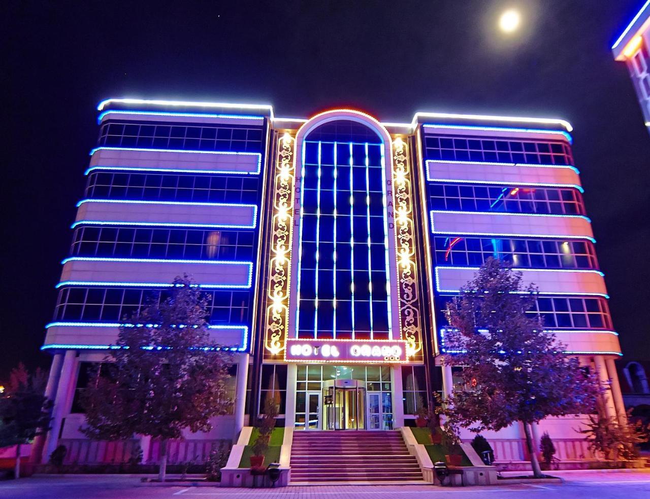 Grand Nakhchivan Hotel מראה חיצוני תמונה