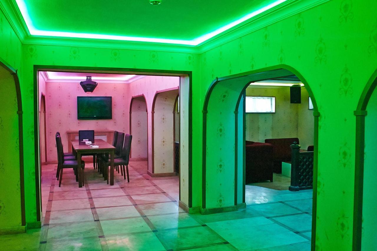 Grand Nakhchivan Hotel מראה חיצוני תמונה