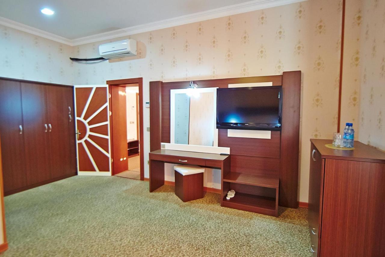 Grand Nakhchivan Hotel מראה חיצוני תמונה