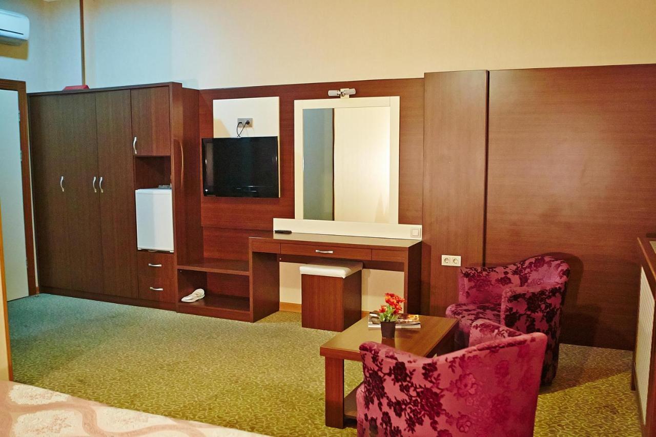 Grand Nakhchivan Hotel מראה חיצוני תמונה