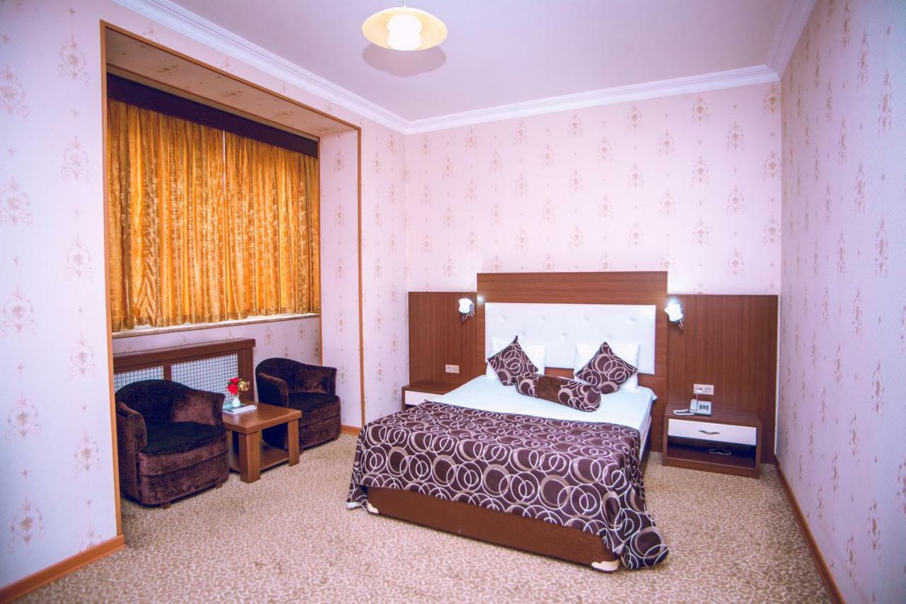 Grand Nakhchivan Hotel מראה חיצוני תמונה